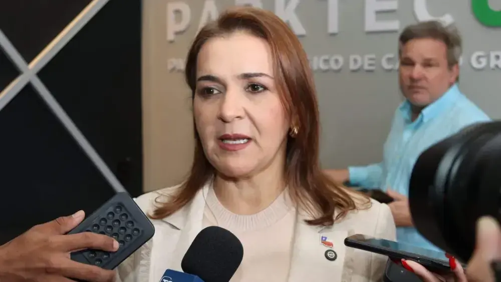 Adriane cita limite fiscal após professores rejeitarem reajuste
