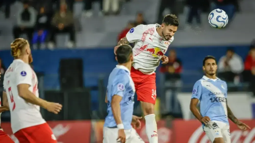 Bragantino vence Sporting Cristal e enfrentará o Atlético-MG
