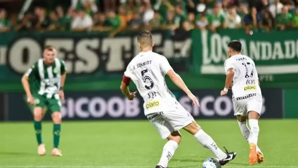 Brasileirão: Santos, Vasco e Inter jogam contra Z-4