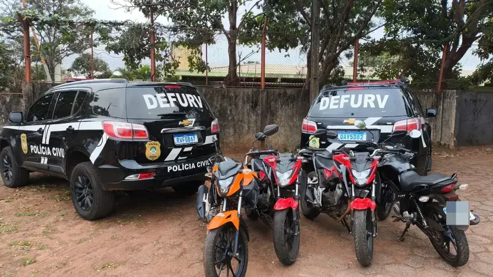 Brazil gang arrested with 6 stolen motorcycles in chop shop