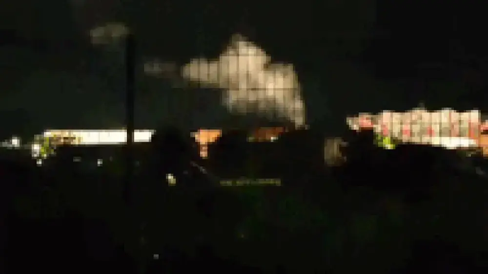 Brazil smoke engulfs mall on road to Cuiaba