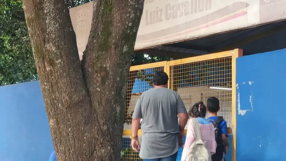 Brazil Wire Theft at School Disrupts 6 Classrooms