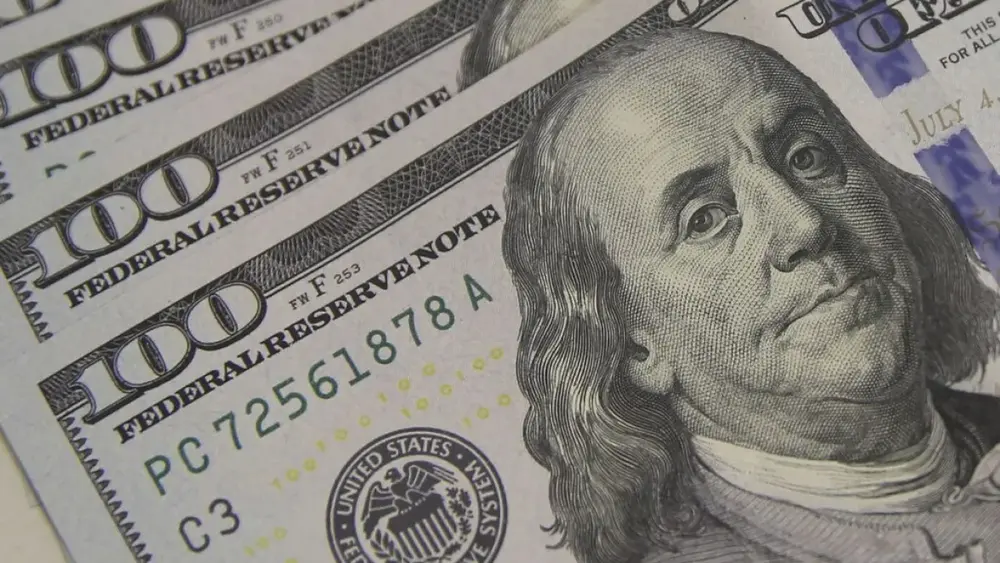 Dólar a R$ 5,13 com tensão EUA-Irã e petróleo em alta