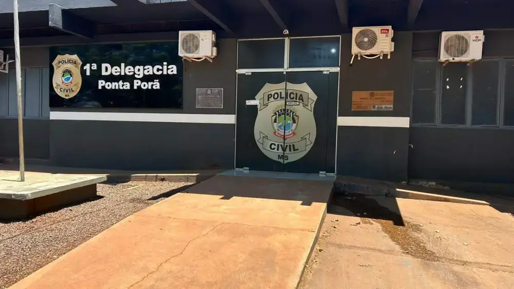 Ex-bombeiro preso ao usar farda para furtos na fronteira