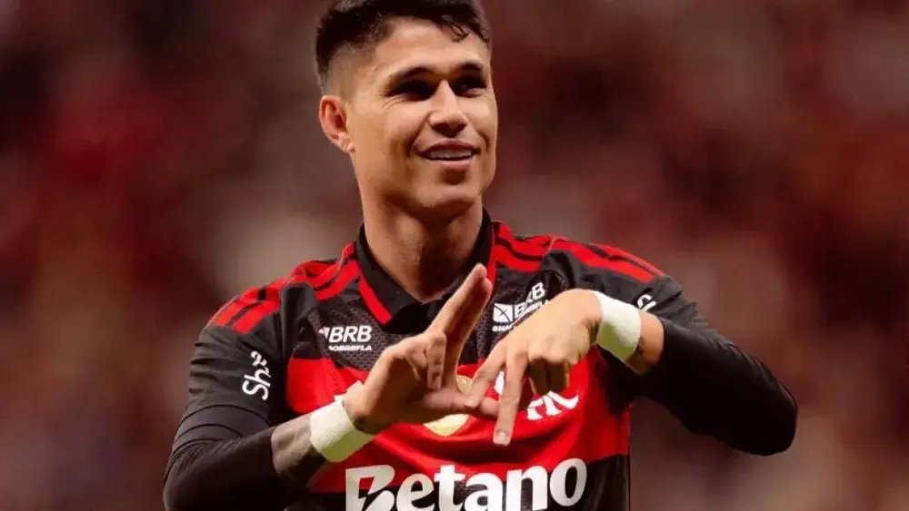 Flamengo vira sobre Olimpia e vence último amistoso por 4 a 2