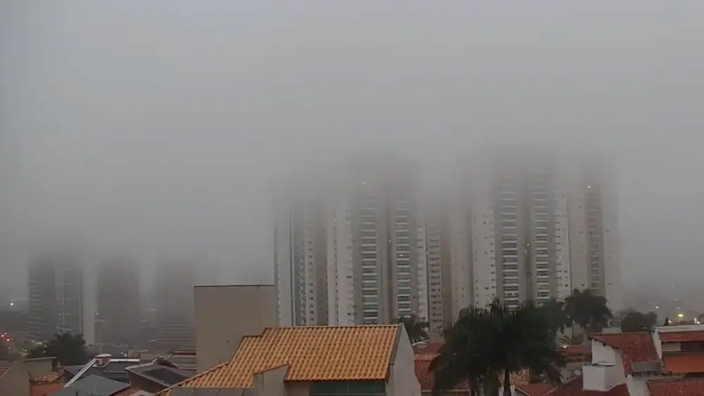 Frente fria chega a Campo Grande com nevoeiro e sensação de 7°C