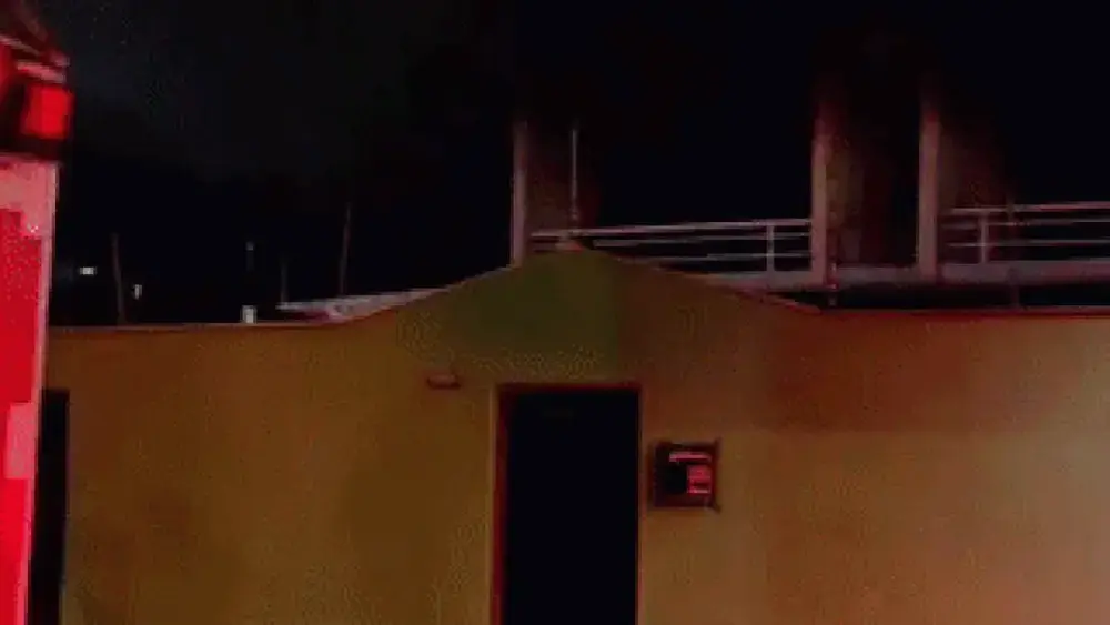 Incêndio atinge casa na Rua Amazonas em Campo Grande
