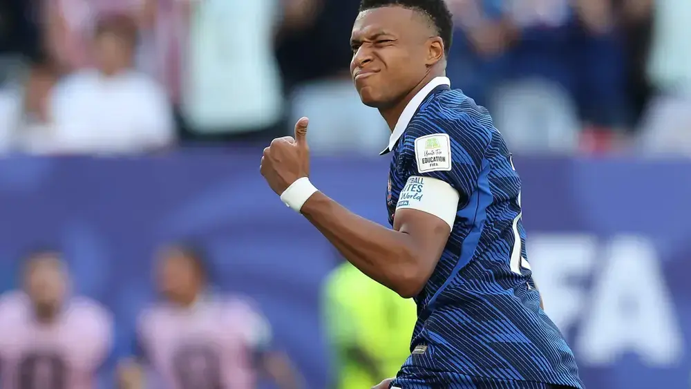 Mbappé marca de pênalti e França vence Paraguai nas oitavas