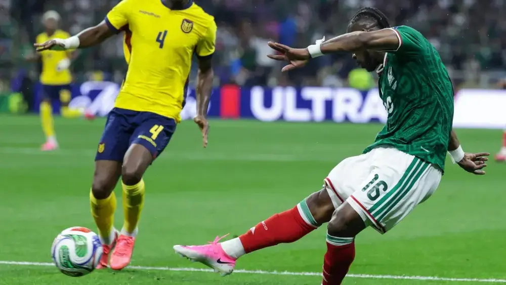 México vence Equador e avança às oitavas da Copa