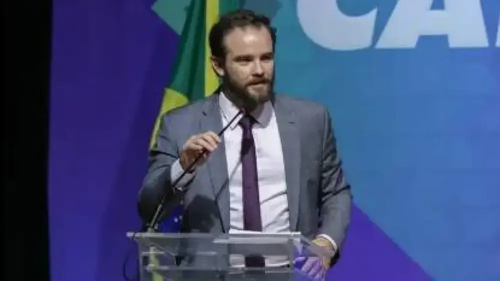 Ministro da Fazenda chega a MS para agenda com políticos e empresários