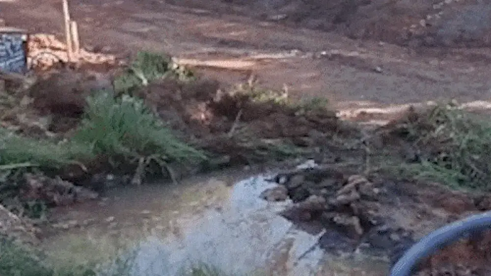 Obra sem aviso quebra fossas e interdita rua em Campo Grande