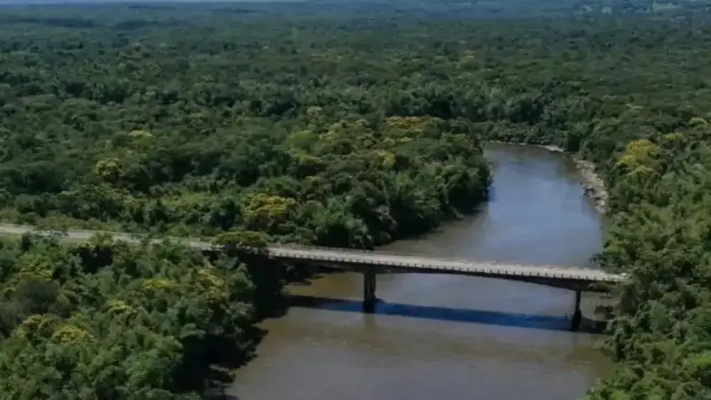 Ponte sobre Rio Miranda libera veículos acima de 10 toneladas