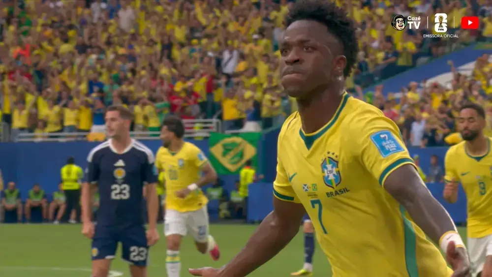 Vini Jr. marca, mas árbitro anula gol do Brasil contra Escócia